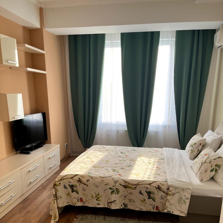 Stefan Cel Mare 1 Studio Chişinau Exteriör bild